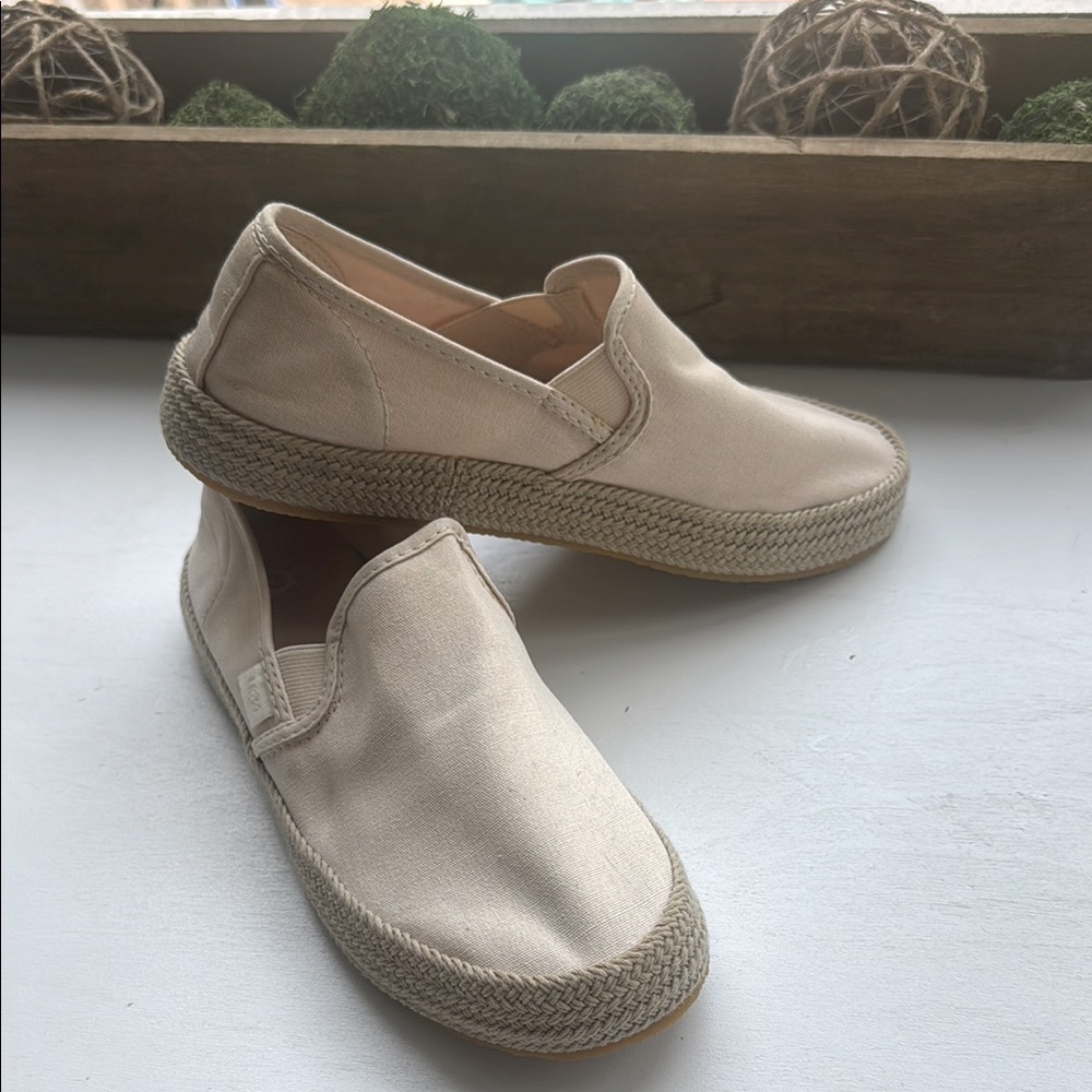 UGG Bren Slip-On Canvas Sneakers Shoes 6